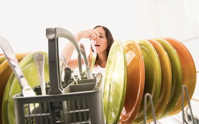 khử mùi tanh, khử bám dầu